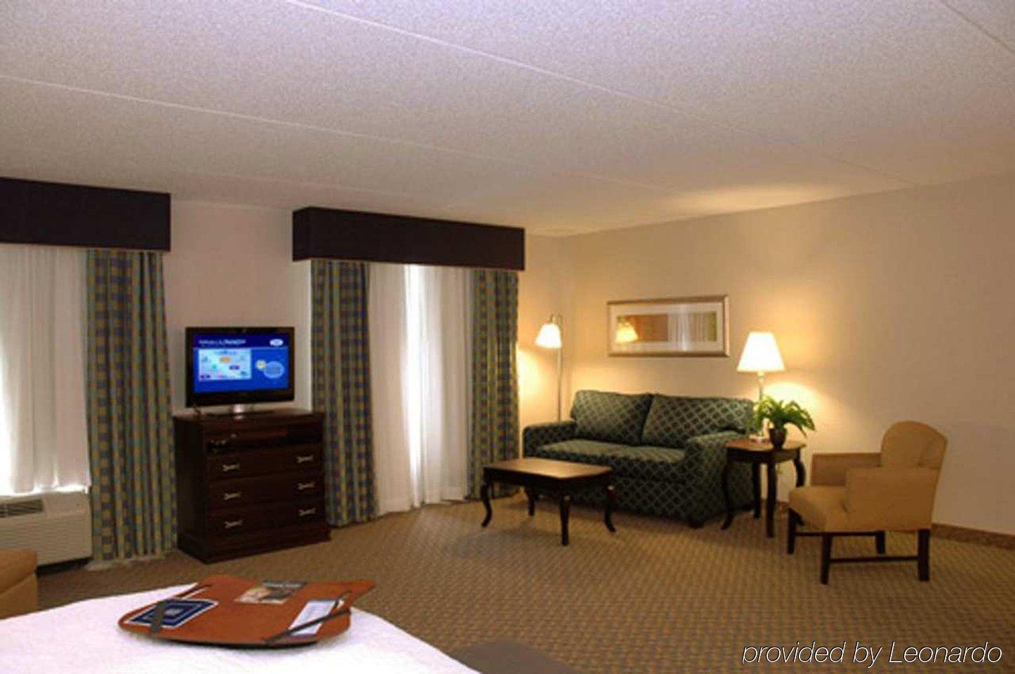 Hampton Inn Syracuse Clay Ливерпуль Номер фото